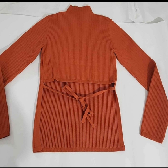 Aritzia sculpt knit size small sweater - Picture 2 of 6